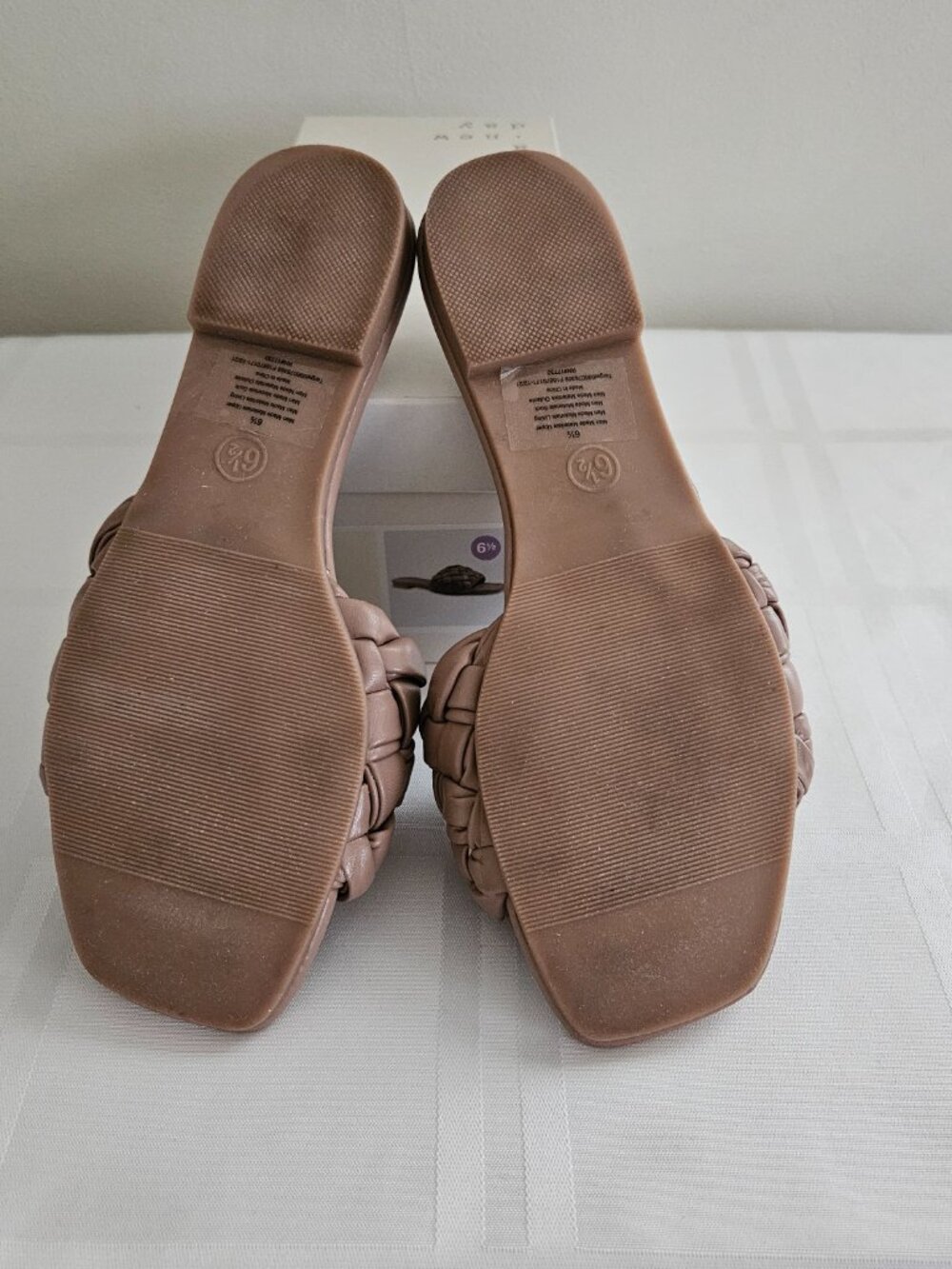 A New Day Casrissa Sandals Bundle - Color: Blk & Tan - Size: 6 1/2 - Picture 4 of 7